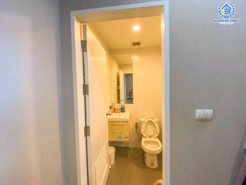 คอนโดมิเนียมมือสองย่านกรุงเทพฯ โครงการ เมโทรสกาย ประชาชื่น ห้องมุม เนื้อที่มากถึง 26.16 ฟังก์ชัน 1 ห้องนอน 1 ห้องน้ำ บนทำเลเยี่ยมสุด เข้าเมืองง่าย ใกล้รถไฟฟ้าสายสีม่วง "สถานีบางซ่อน" ราคาคุ้มสุดในย่าน! จองเลย!